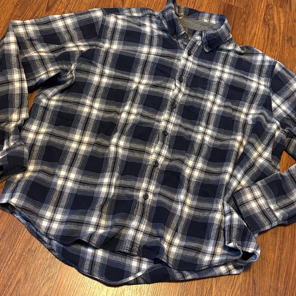 Eddie Bauer Classic Navy Flannel Men's Shirt